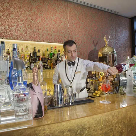 A La Commedia מלון 4*