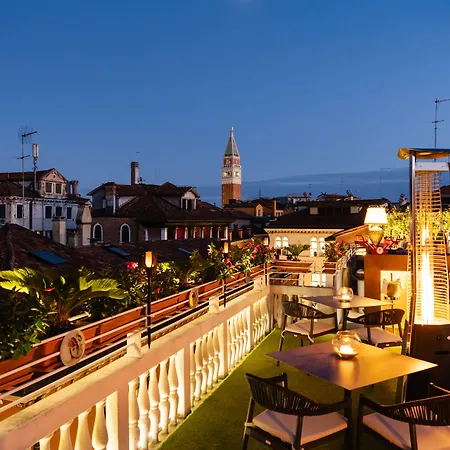 A La Commedia 4* ונציה