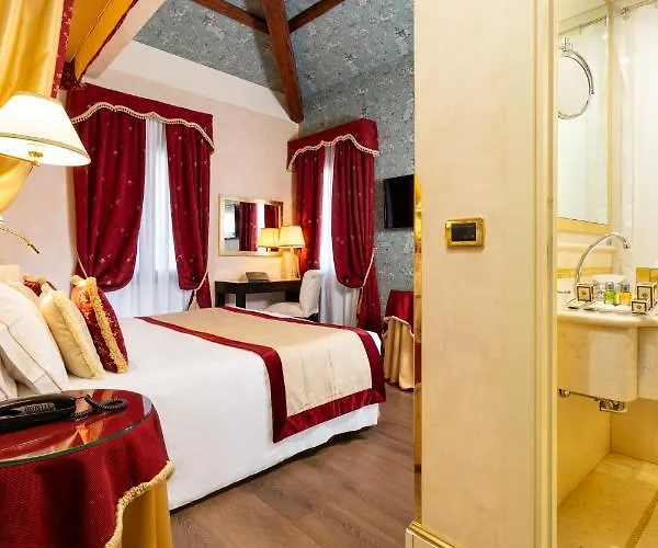 ア ラ コメディア