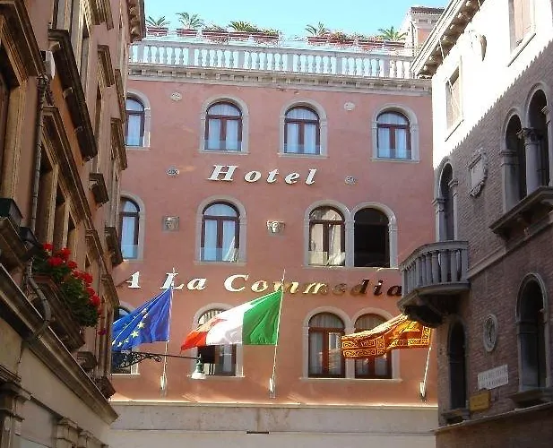 A La Commedia Hotel