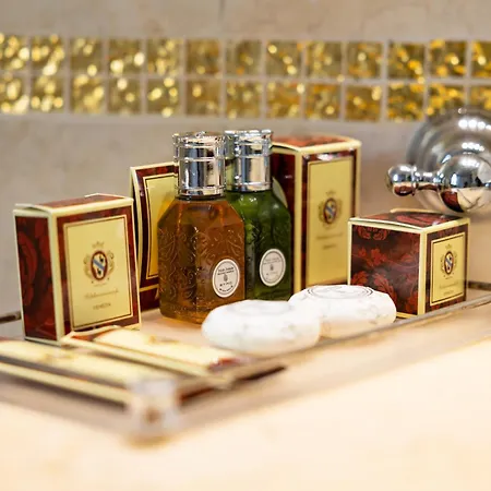 ア ラ コメディア 4*