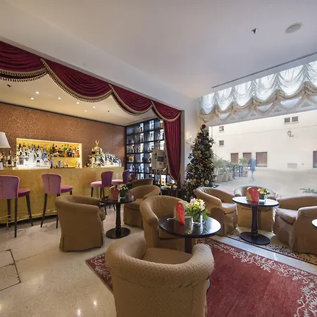 Szálloda A La Commedia 4*