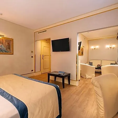 Hotel A La Commedia