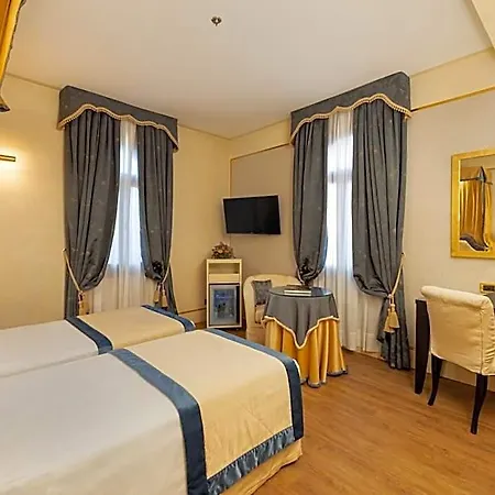 Hotel A La Commedia 4*
