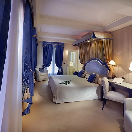 أ لا كوميديا 4* البندقية