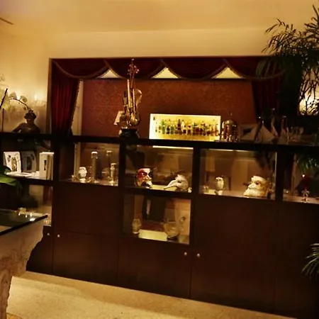 ア ラ コメディア 4*