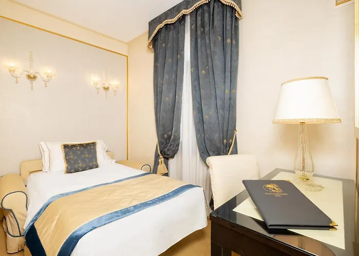 Hotel A La Commedia Venedig