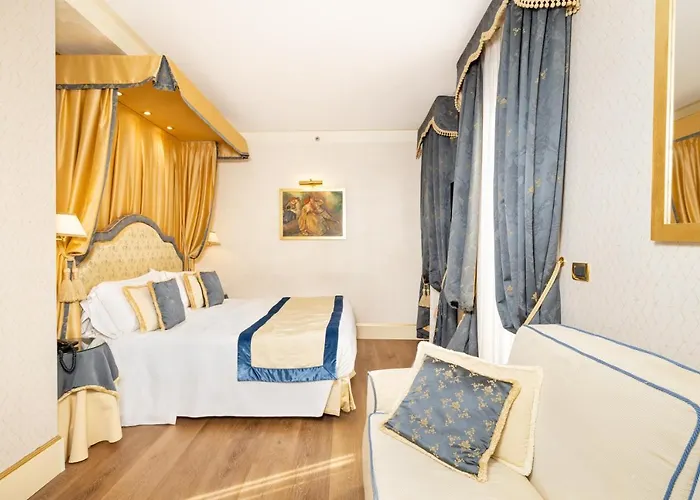 A La Commedia מלון 4*