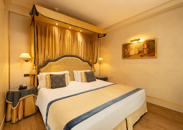 Hotel A La Commedia 4*